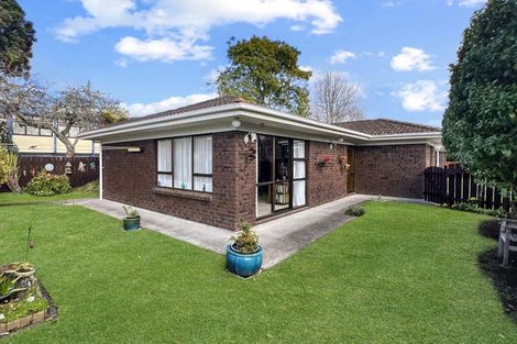 Photo of property in 8/66 Rathgar Road, Henderson, Auckland, 0610