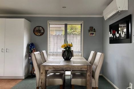 Photo of property in 22 Zefiro Drive, Massey, Auckland, 0614