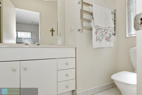 Photo of property in 1/47 Great South Road, Manurewa, Auckland, 2102