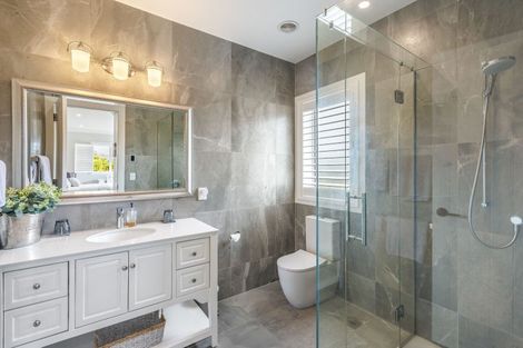 Photo of property in 7 Lamont Place, Waikanae, 5036