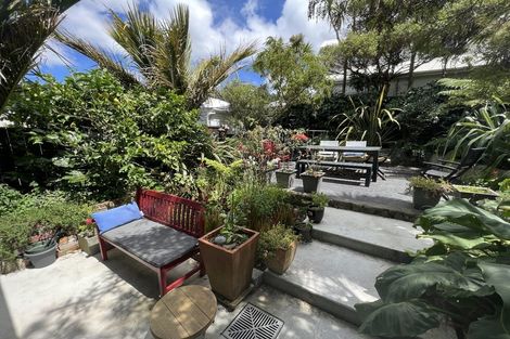 Photo of property in 28 Kilbirnie Crescent, Kilbirnie, Wellington, 6022