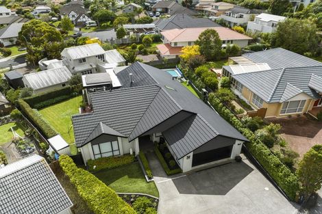 Photo of property in 29 Wiltshire Place, Somerville, Auckland, 2014
