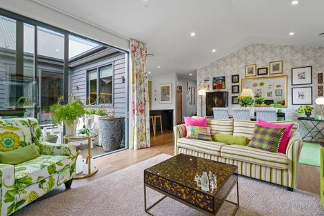 Photo of property in 22 Jarrett Terrace, Leamington, Cambridge, 3432