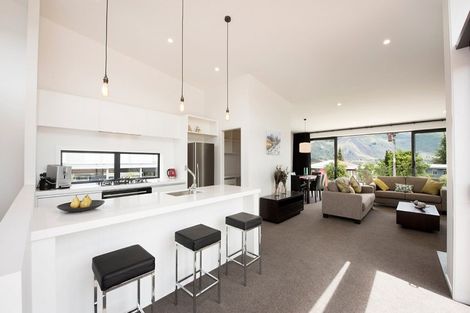 Photo of property in 53 Totara Terrace, Wanaka, 9305