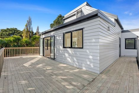 Photo of property in 1/56 Centorian Drive, Windsor Park, Auckland, 0632