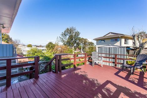 Photo of property in 1/141 Reeves Road, Pakuranga Heights, Auckland, 2010