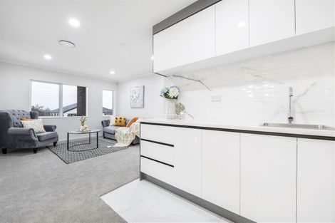 Photo of property in 93 Tir Conaill Avenue, Flat Bush, Auckland, 2019
