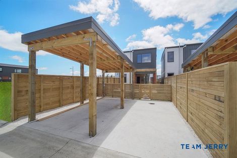 Photo of property in 28 Corporal Street, Papakura, 2110