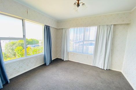 Photo of property in 150 Mokoia Road, Chatswood, Auckland, 0626