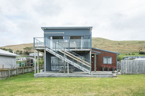 Photo of property in 8 Te Paerahi Road, Porangahau, 4293