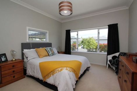 Photo of property in 1/2 Anzac Avenue, Onekawa, Napier, 4110