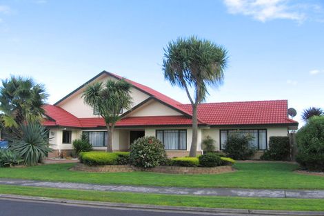 Photo of property in 2 Carniew Place, Dannemora, Auckland, 2016