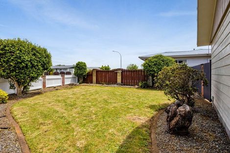 Photo of property in 13 Manuka Place, Hawera, 4610