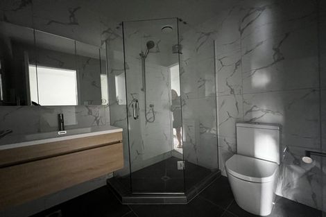 Photo of property in 5/21 Divich Avenue, Te Atatu South, Auckland, 0610