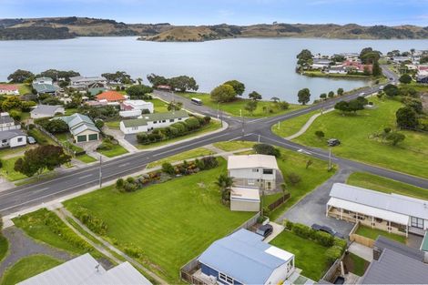 Photo of property in 39b Wallis Street, Raglan, 3225
