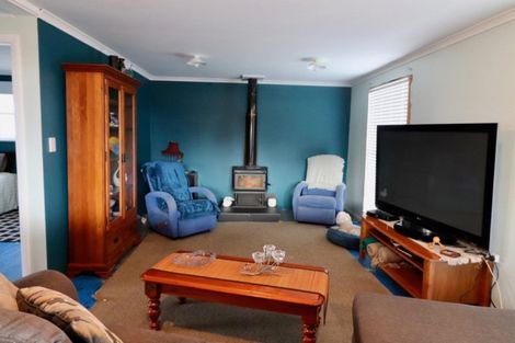 Photo of property in 10 Hunter Street, Karamea, 7893