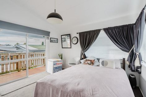 Photo of property in 4 Bremridge Place, Melville, Hamilton, 3206