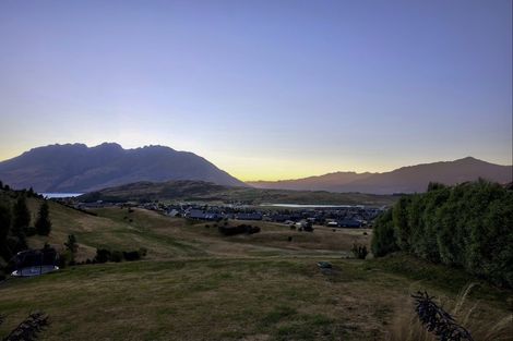 Photo of property in 3 Kintyre Court, Jacks Point, Queenstown, 9371