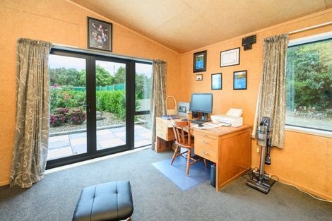 Photo of property in 21 Sutherland Road, Sanson, Palmerston North, 4479