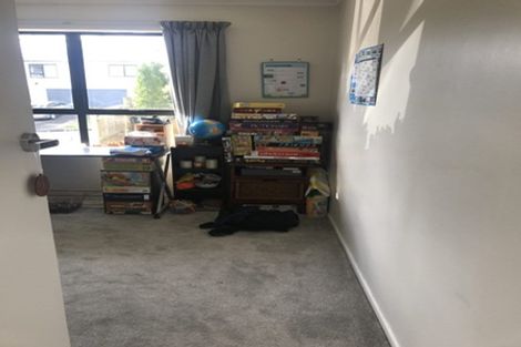 Photo of property in 4 Tonkin Drive, Sunnynook, Auckland, 0620