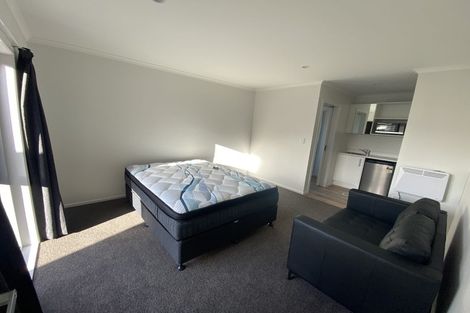 Photo of property in 2/5 Mount View Road, Melville, Hamilton, 3206