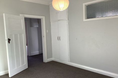 Photo of property in 3 Singers Road, Korokoro, Lower Hutt, 5012