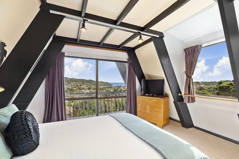 Photo of property in 1 Mapplebeck Street, Titahi Bay, Porirua, 5022