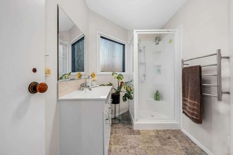 Photo of property in 1/19 Galsworthy Place, Bucklands Beach, Auckland, 2014