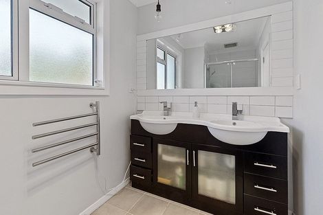 Photo of property in 28 Casey Avenue, Fairfield, Hamilton, 3214