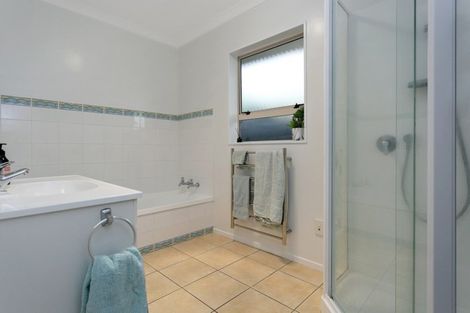 Photo of property in 15 Oaklands Drive, Cambridge, 3434