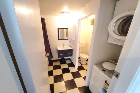 Photo of property in Churchill Flats, 213 The Terrace, Wellington Central, Wellington, 6011