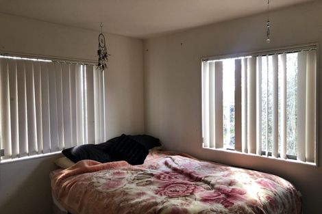 Photo of property in 14/3 Orwell Road, Greenhithe, Auckland, 0632