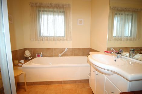 Photo of property in 22 Henderson Drive, Alexandra, 9320