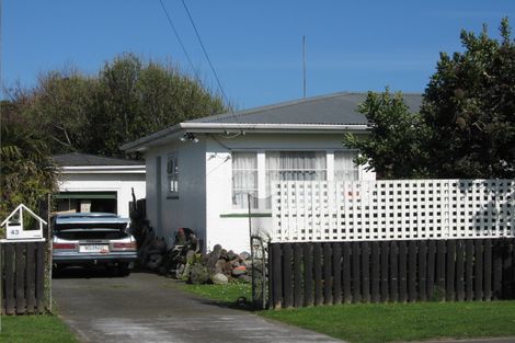 Photo of property in 43 Hood Street, Castlecliff, Whanganui, 4501