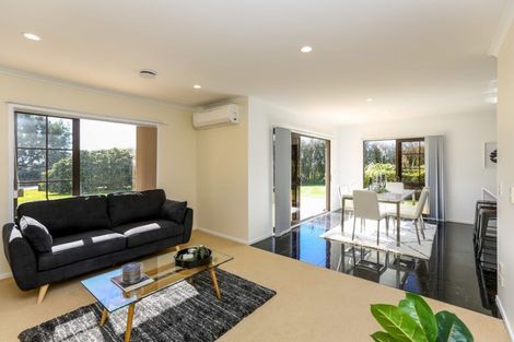 Photo of property in 70a Shelter Grove, Frankleigh Park, New Plymouth, 4310