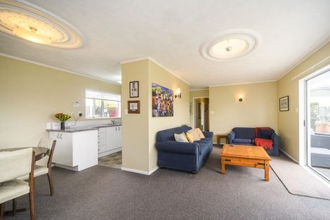 Photo of property in 17 Cargill Grove, Kelvin Grove, Palmerston North, 4414