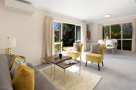 Photo of property in 20 Ryehill Close, New Lynn, Auckland, 0600