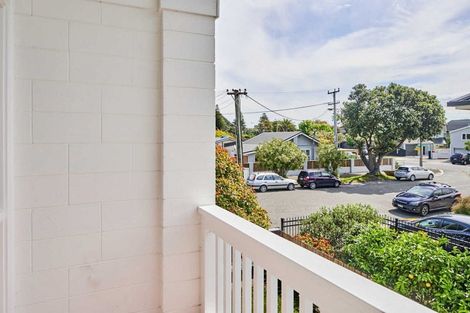 Photo of property in 5 Kowhai Street, Eastbourne, Lower Hutt, 5013