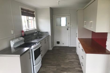 Photo of property in 2 Wakefield Street, Awapuni, Palmerston North, 4412