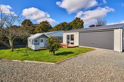 Photo of property in 3 Montgomery Crescent, Clouston Park, Upper Hutt, 5018