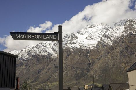 Photo of property in 9 Mcgibbon Lane, Jacks Point, 9371