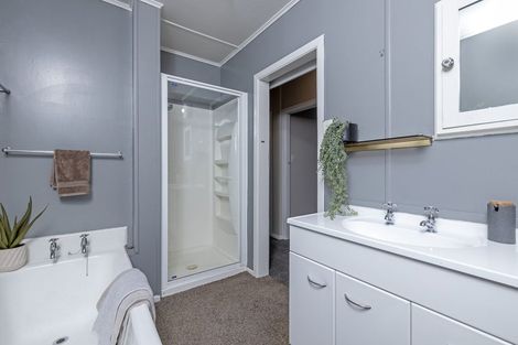 Photo of property in 12 Bethune Street, Featherston, 5710