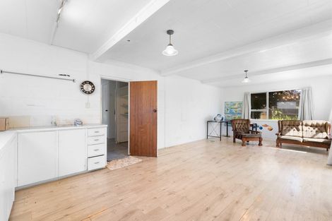 Photo of property in 586 Te Atatu Road, Te Atatu Peninsula, Auckland, 0610