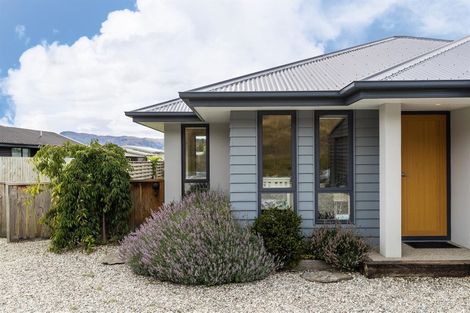 Photo of property in 4 Quinnat Street, Albert Town, Wanaka, 9305