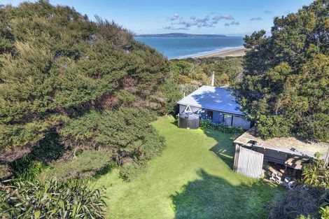 Photo of property in 6569 Pouto Road, Pouto, 0391