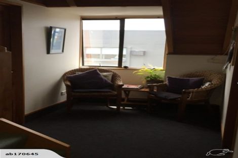 Photo of property in 2f Dodson Avenue, Milford, Auckland, 0620