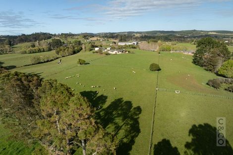 Photo of property in 1224 State Highway 16, Waimauku, 0883