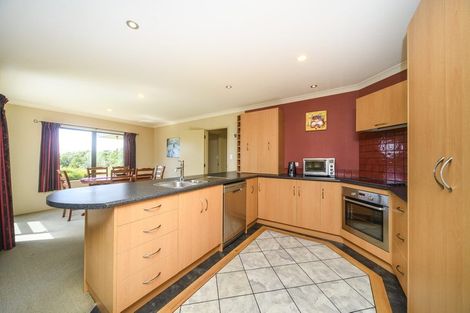 Photo of property in 53 Pacific Drive, Fitzherbert, Palmerston North, 4410