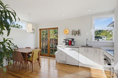 Photo of property in 26 Carlisle Street, Island Bay, Wellington, 6023