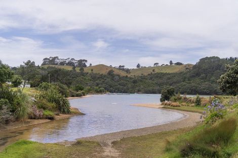 Photo of property in 19 Admiral Drive, Cooks Beach, Whitianga, 3591